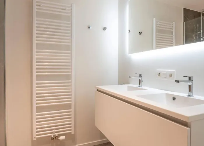 Luxurious 3br App With Unbelievable Views