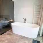 Luxurious 3br App With Unbelievable Views Апартаменти Остенде