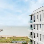 Luxurious 3br App With Unbelievable Views