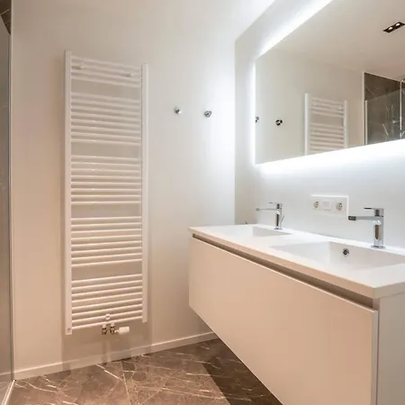 Luxurious 3br App With Unbelievable Views