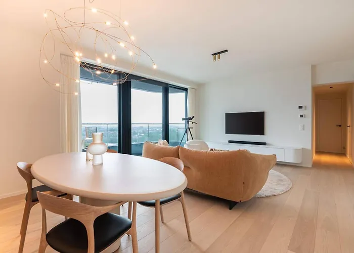 Luxurious 3br App With Unbelievable Views